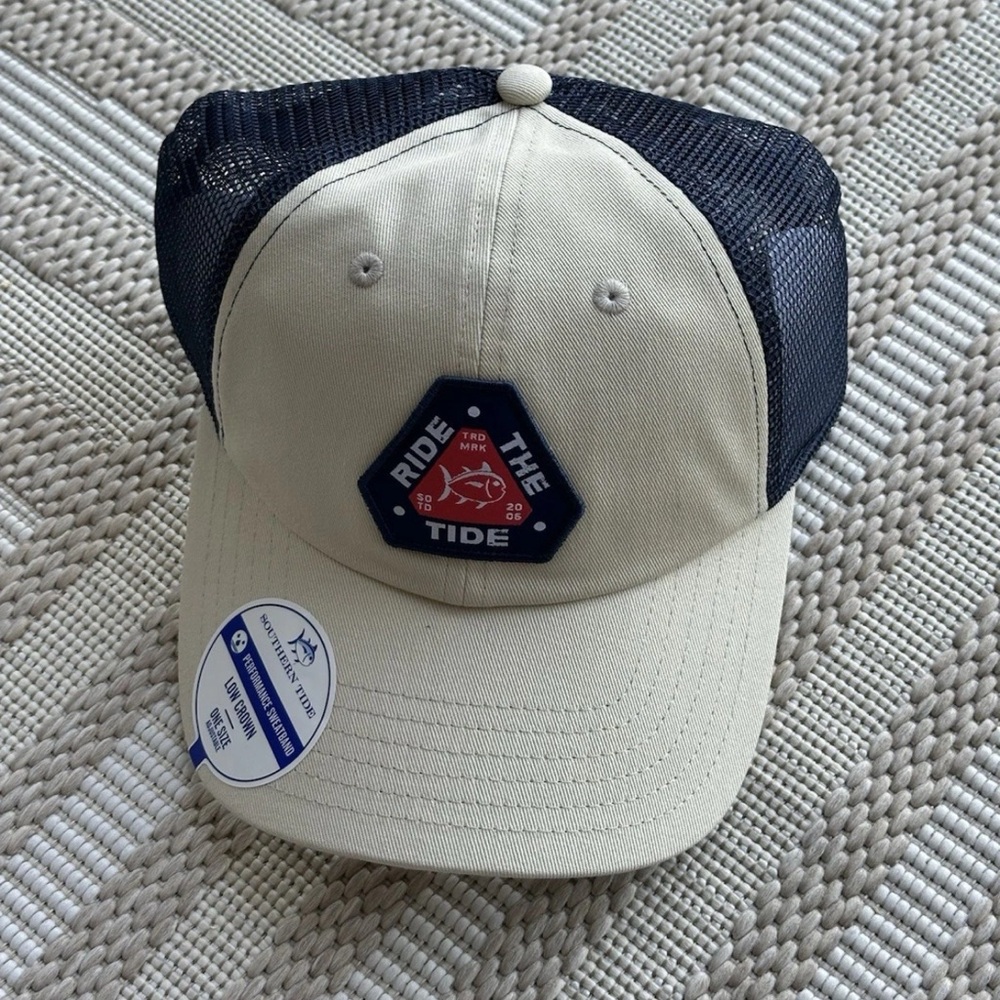 New Southern Tide Tidal Wave SnapBack Trucker Hat